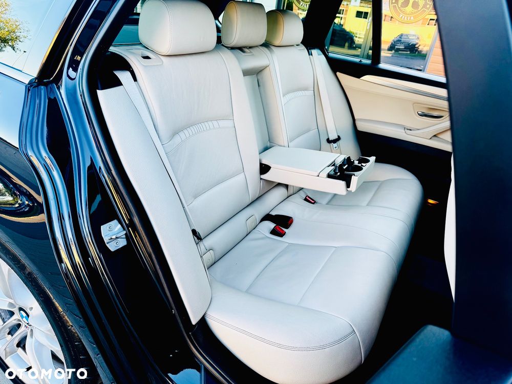 BMW Seria 5 520d Touring - 31
