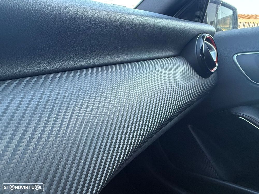 Mercedes-Benz A 45 AMG 4-Matic - 39