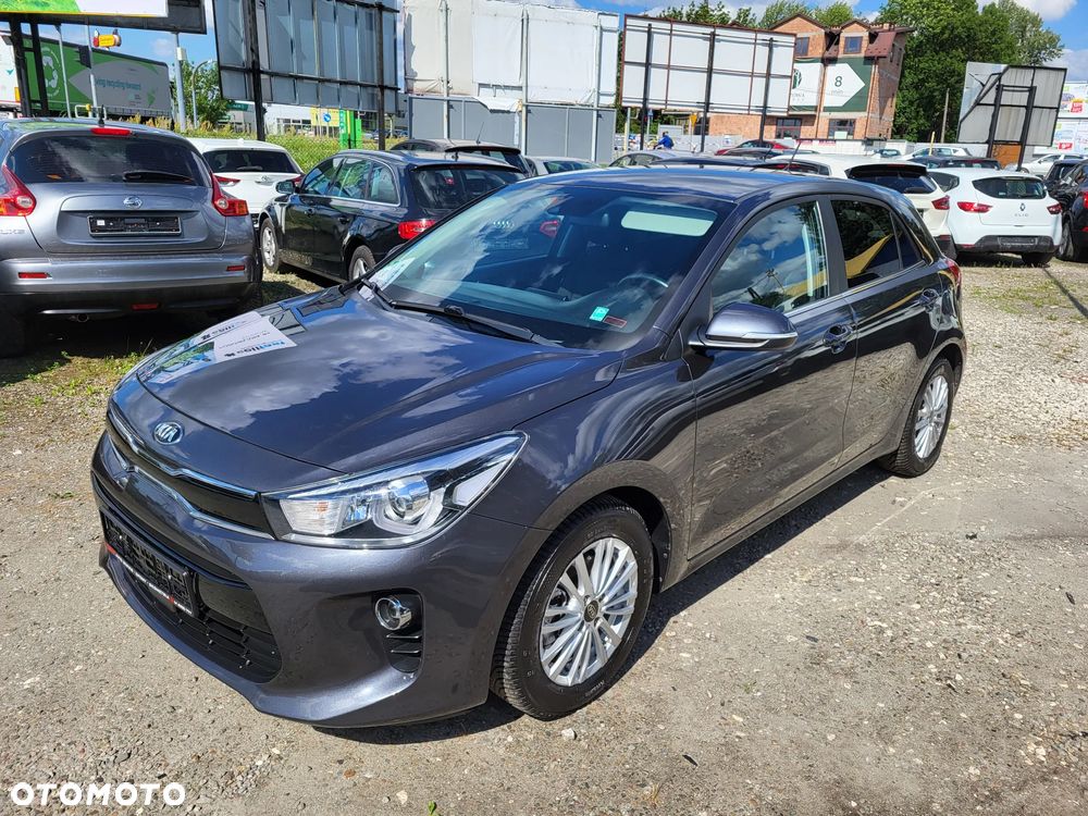 Kia Rio 1.4 L - 3