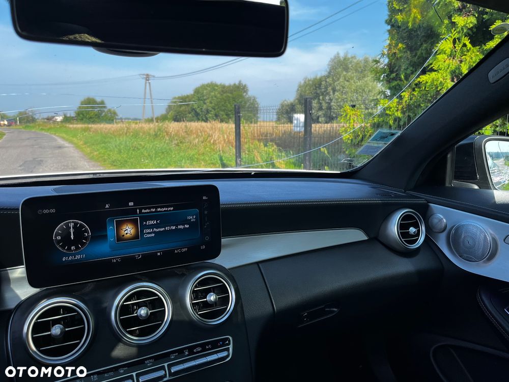 Mercedes-Benz Klasa C 300 9G-TRONIC AMG Line - 15