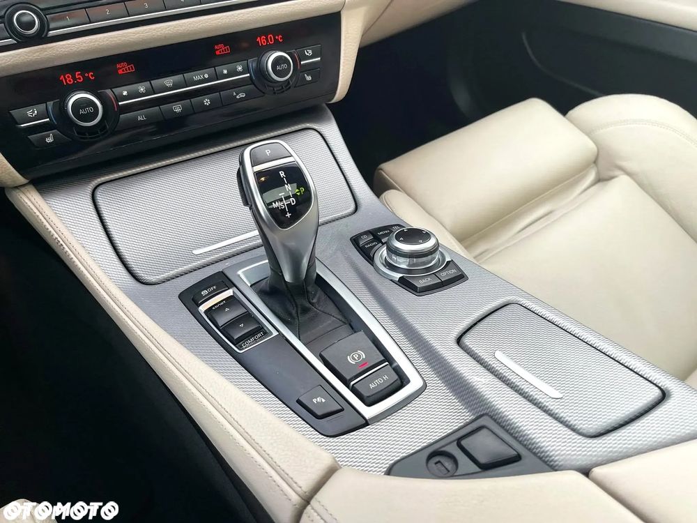 BMW Seria 5 520d Touring Sport-Aut - 22