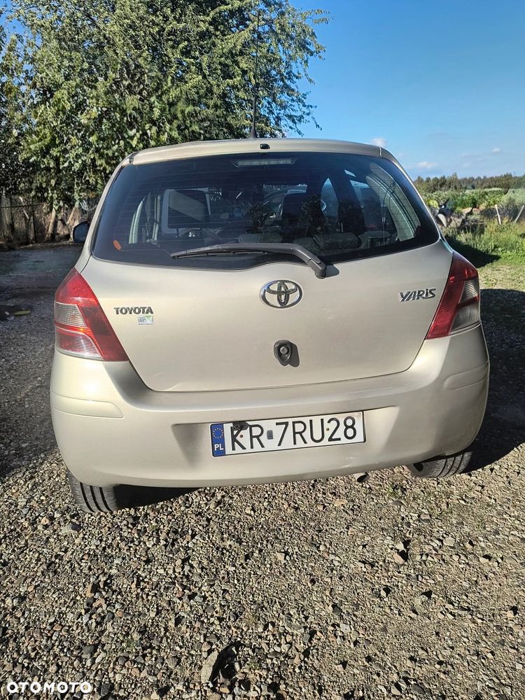 Toyota Yaris - 6