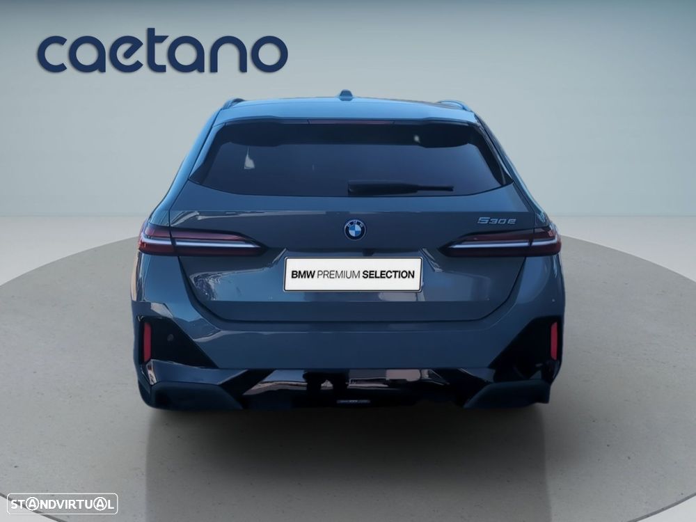 BMW 530 e xDrive Pack Desportivo M - 7