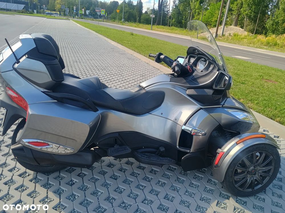 Can-Am Spyder - 3