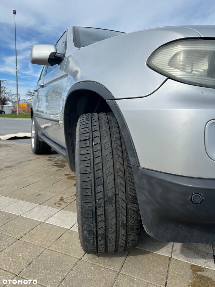 BMW X5 4.4i - 28