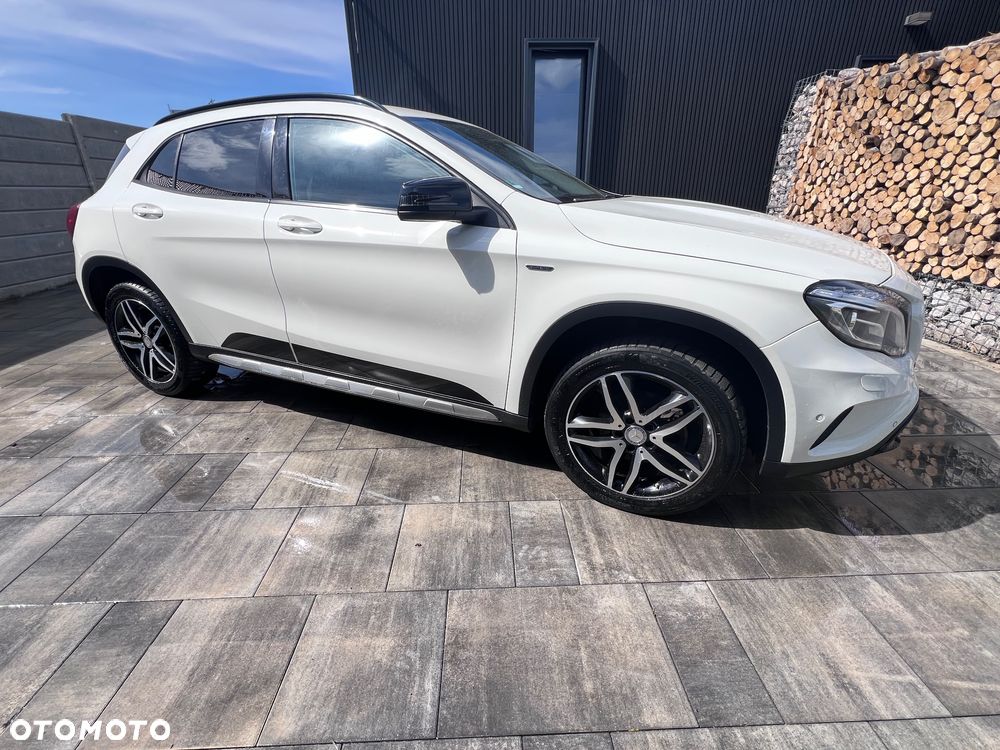 Mercedes-Benz GLA 200 7G-DCT StreetStyle - 8