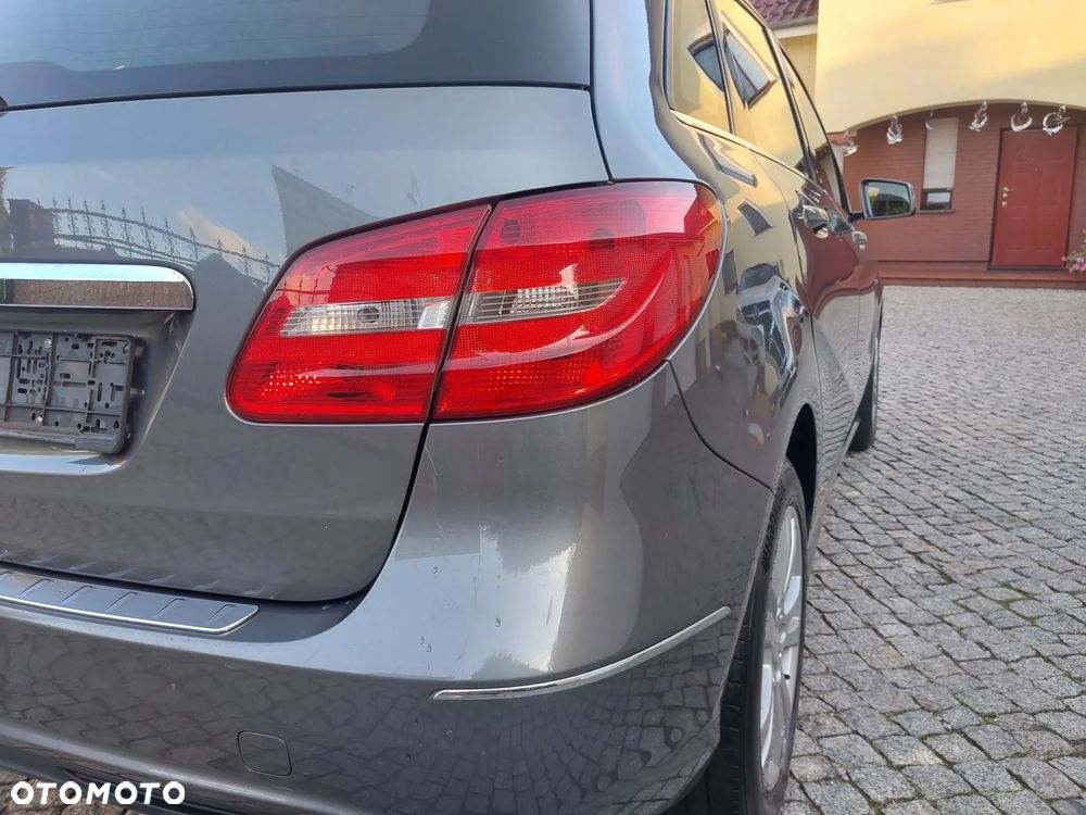 Mercedes-Benz Klasa B 180 CDI (BlueEFFICIENCY) - 14