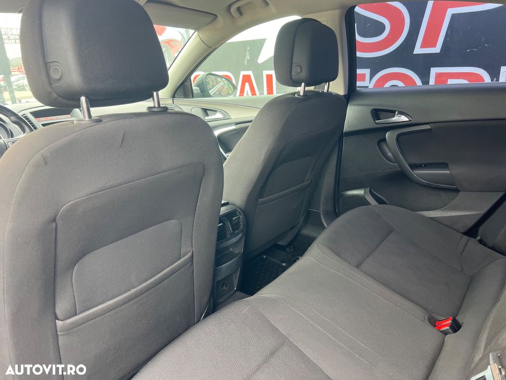 Opel Insignia 2.0 CDTi ECOTEC - 8