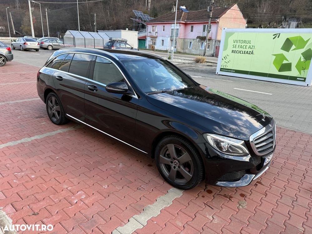 Mercedes-Benz C 250 d 4Matic T 9G-TRONIC Exclusive - 3
