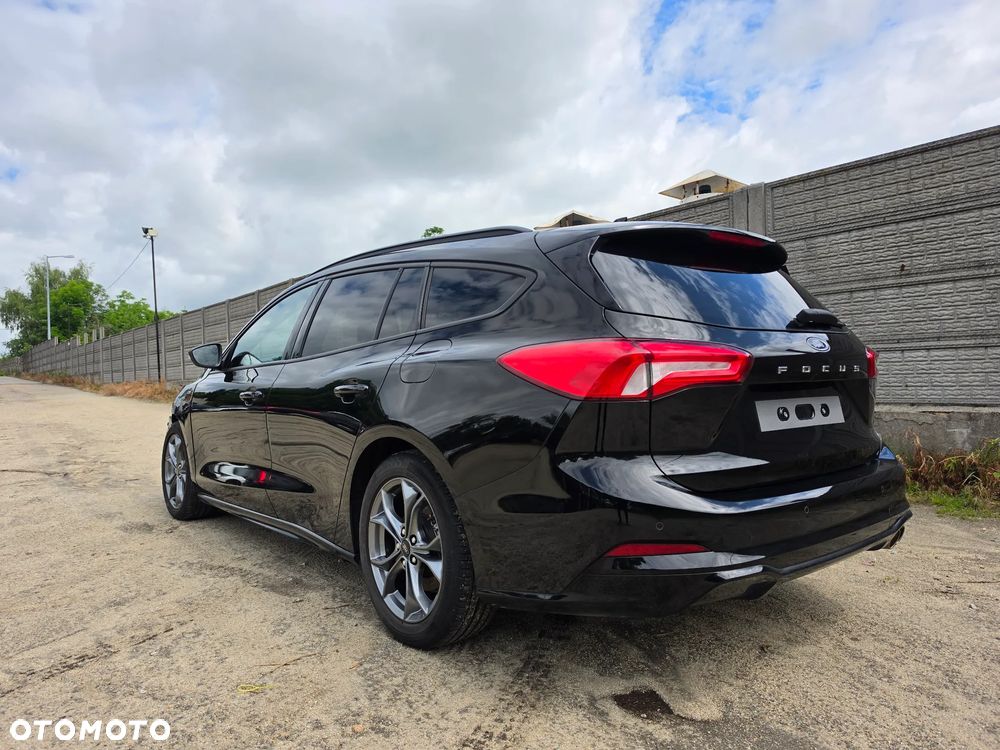 Ford Focus 1.0 EcoBoost STart-Stopp-System ST-LINE X - 30