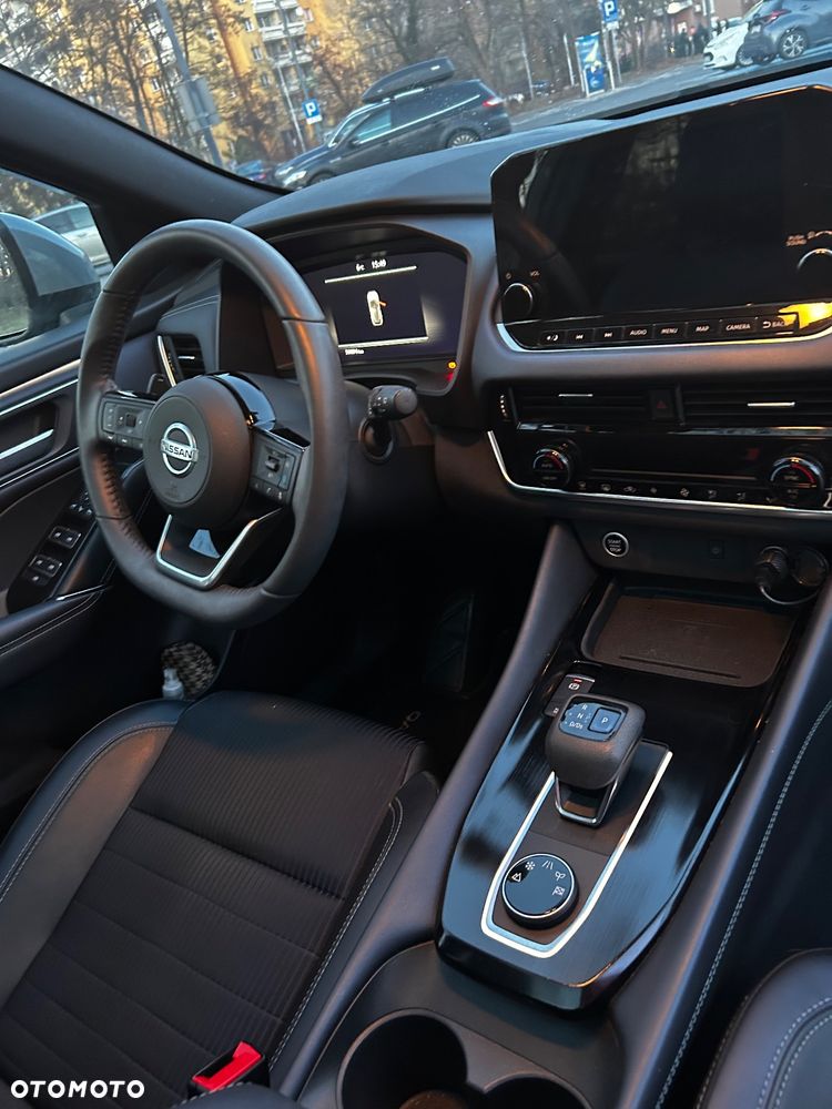 Nissan Qashqai 1.3 DIG-T 4x4 MHEV Xtronic Tekna - 10