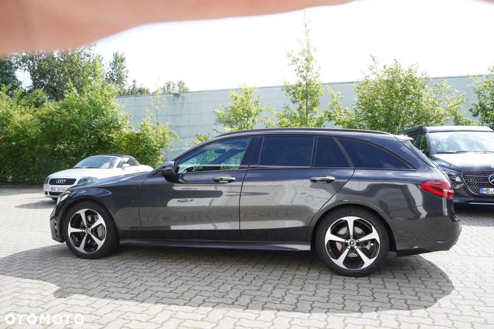 Mercedes-Benz Klasa C 300 de 9G-TRONIC - 15