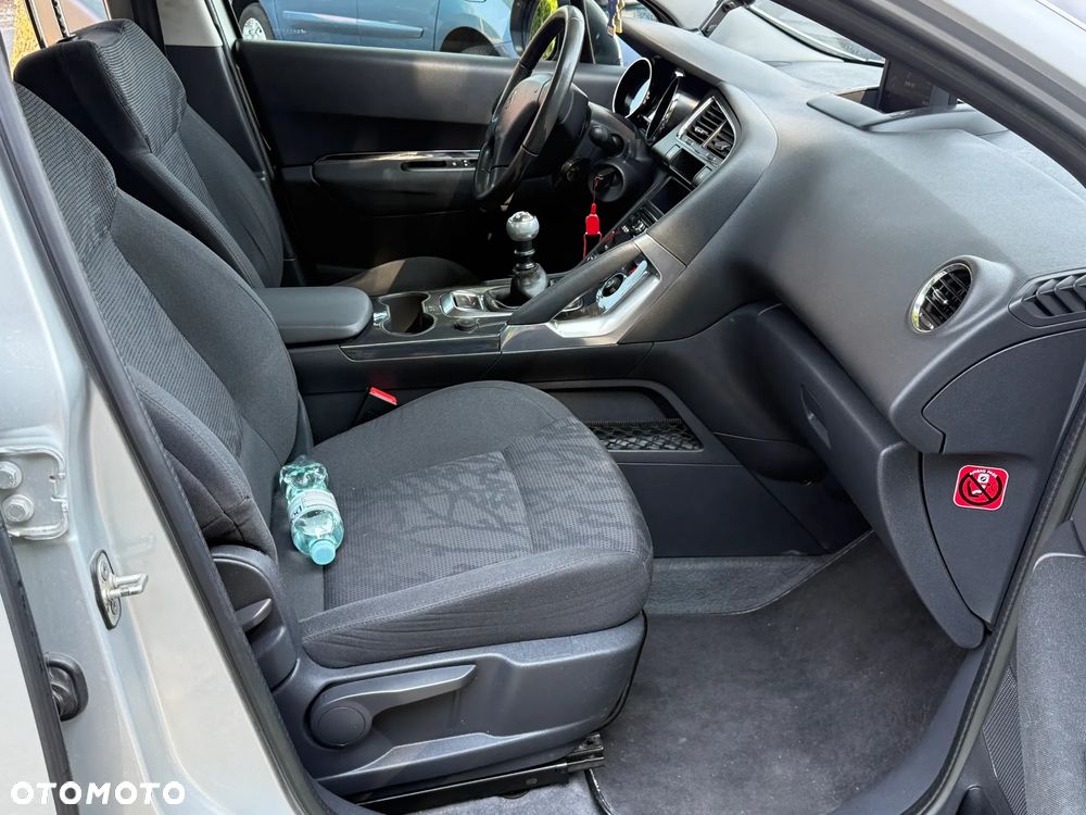 Peugeot 3008 HDi 115 Allure - 7