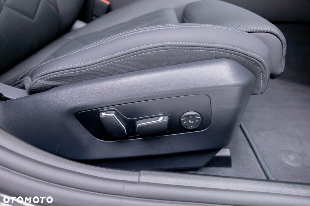 BMW Seria 5 520d xDrive mHEV M Sport Edition - 34