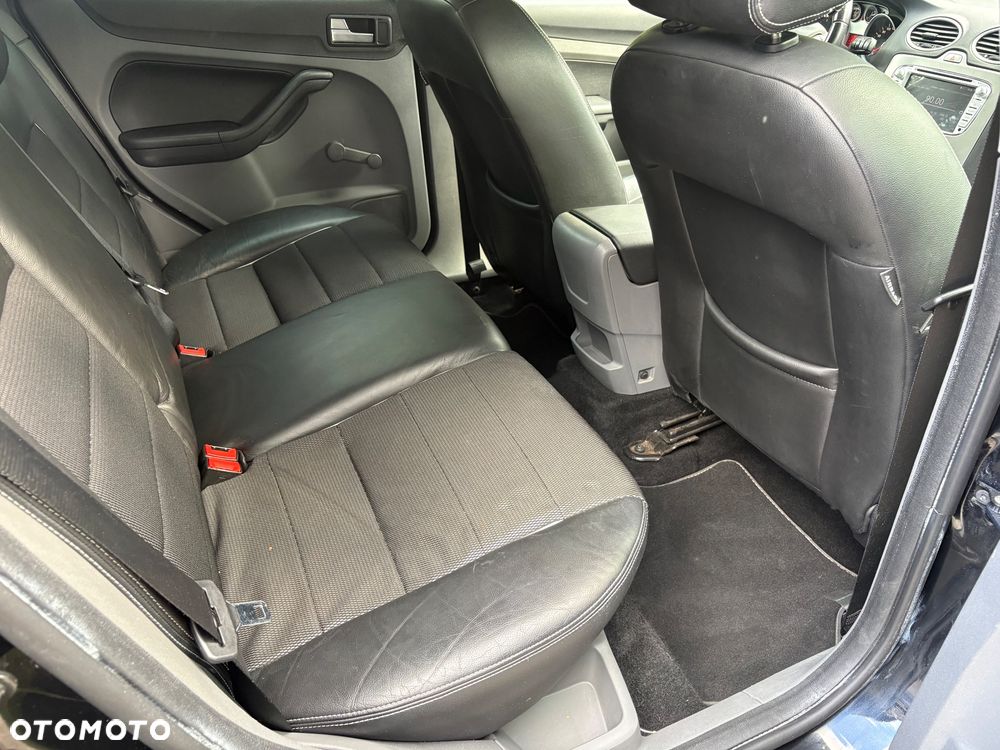 Ford Focus 1.6 Ti-VCT Black Magic - 11