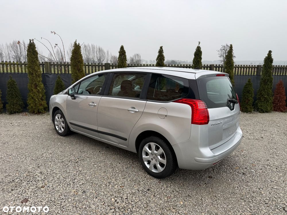 Peugeot 5008 1.6 Access 7os - 5