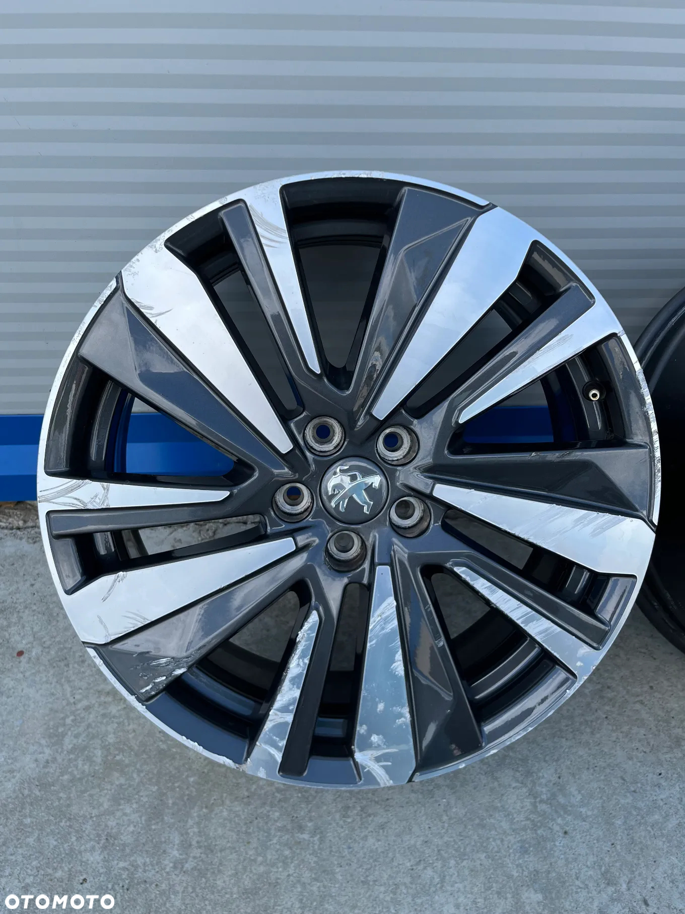 FELGA PEUGEOT 3008 5X108 7" ŚR.19" 9809685477 - 2
