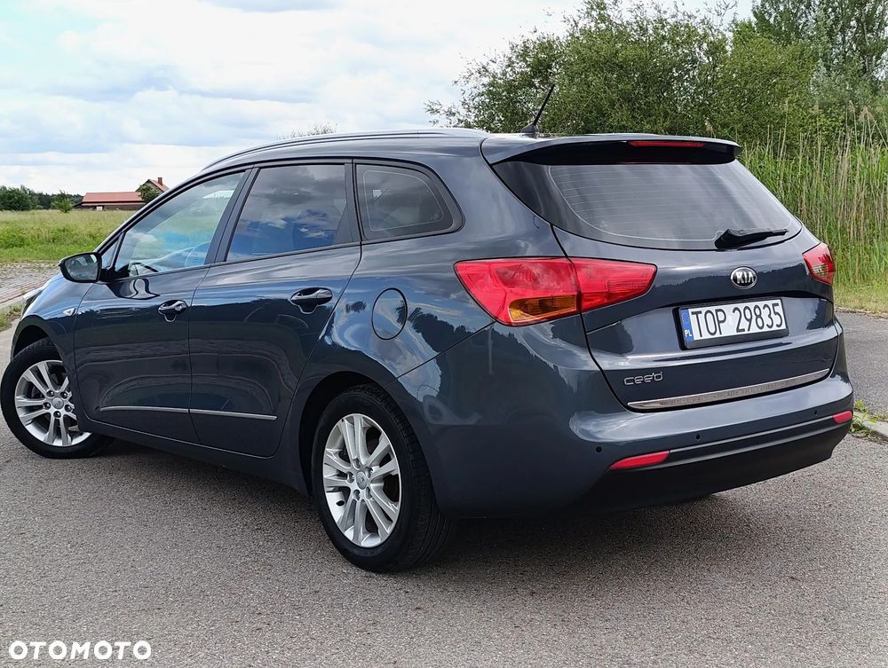 Kia Ceed 1.6 GDI Dream Team Edition - 22