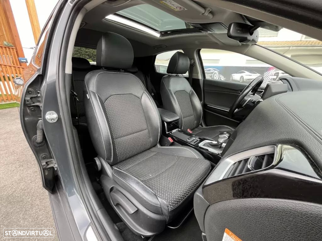 Kia XCeed 1.6 GDi PHEV Drive - 32