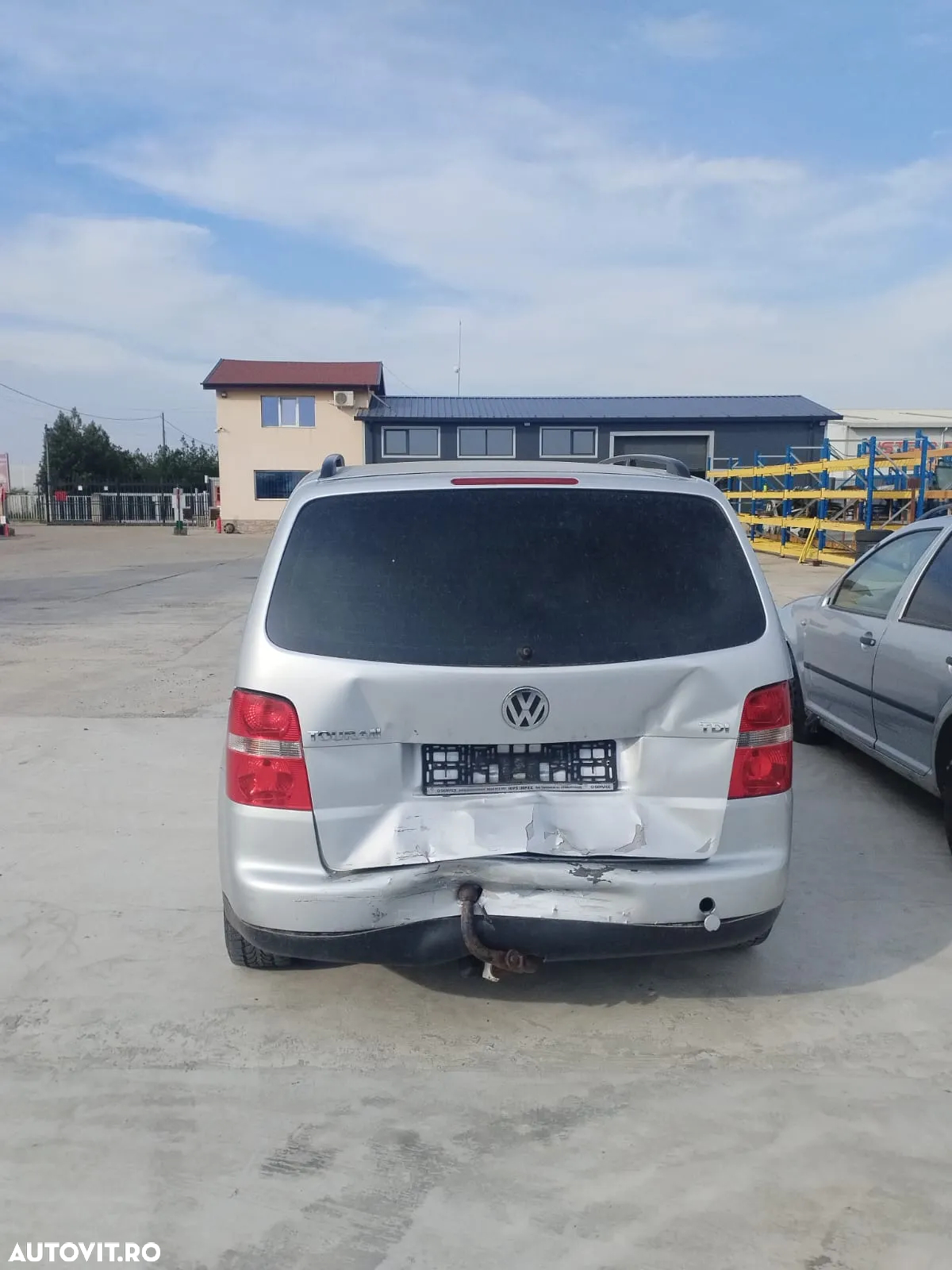 Dezmembram VW Touran - 5