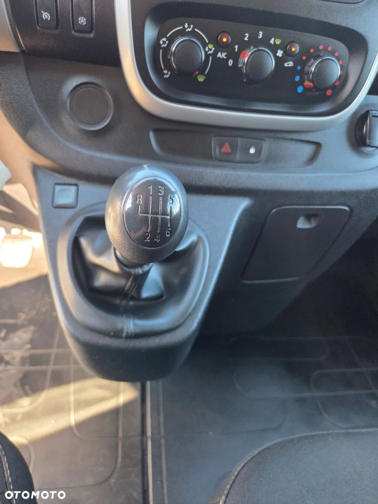 Renault Trafic Piękny Super Stan Klima - 31