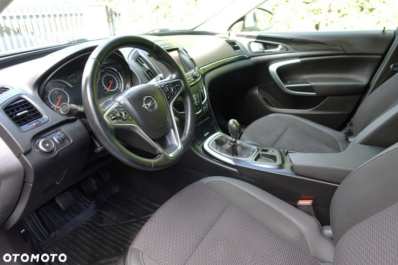 Opel Insignia - 11