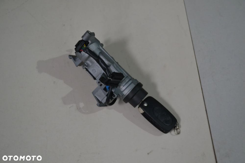 VW GOLF V VI TOURAN CADDY JETTA AUDI A3 8P SEAT TOLEDO III LEON II SKODA OCTAVIA II STACYJKA KLUCZYK KPL 1K0905851 - 1