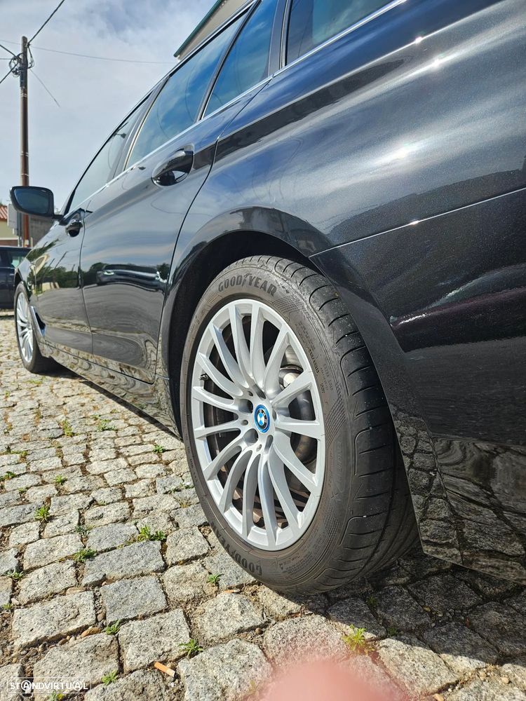 BMW 520 e Line Luxury - 40