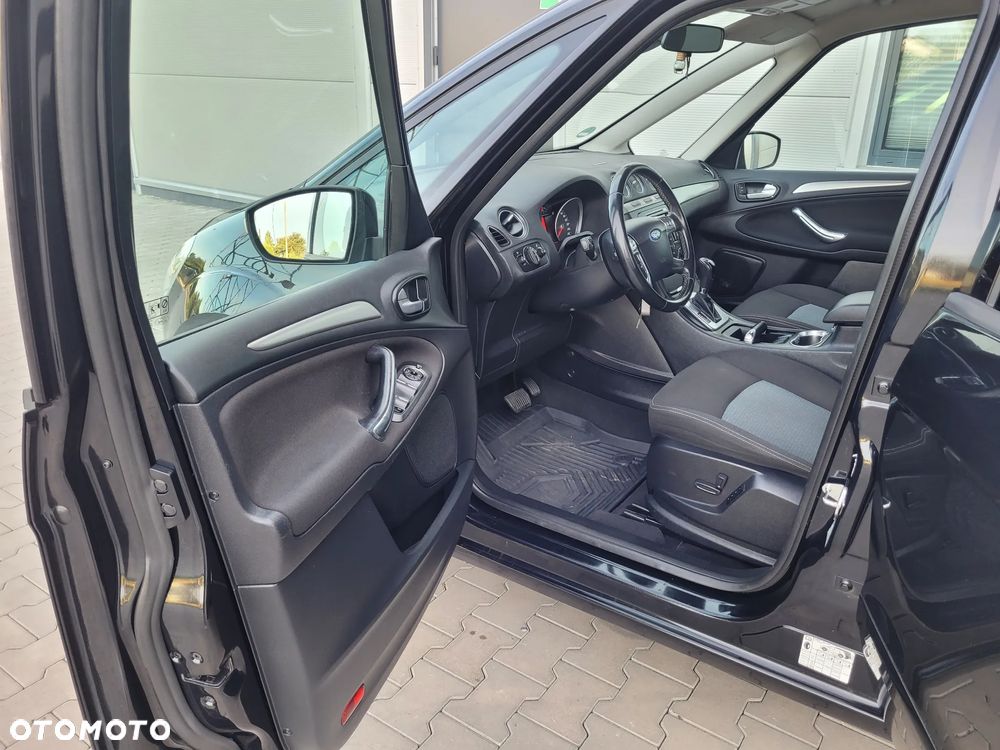 Ford Galaxy 2.0 TDCi DPF Business Edition - 11