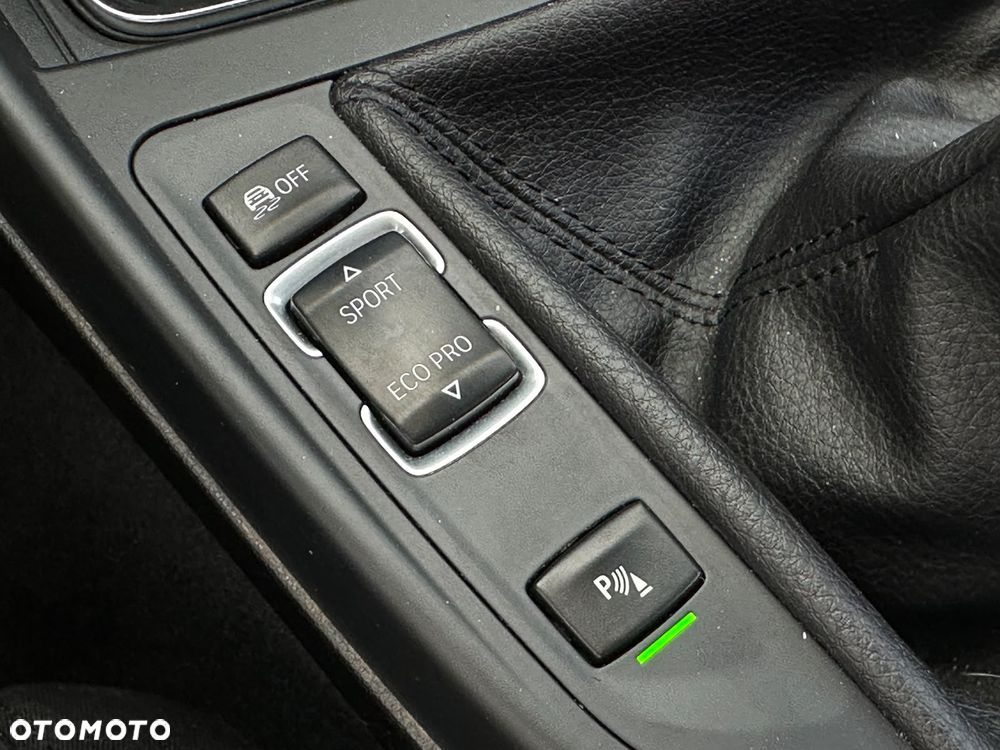 BMW Seria 1 118d Sport Line - 27