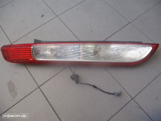 Farol Tras 8M5113405A FORD FOCUS 2 FASE 2  2008 1.6TDCI 110CV 5P VERMELHO  ESQ - 2