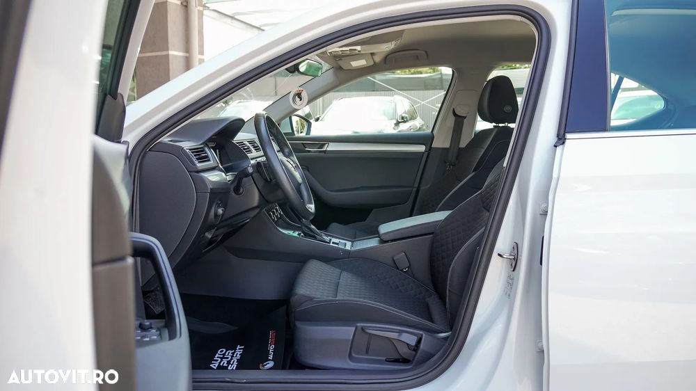Skoda Superb 1.5 TSI DSG Ambition - 27