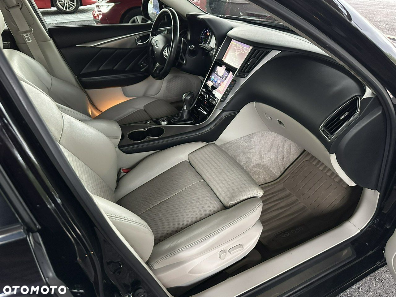 Infiniti Q50 - 16