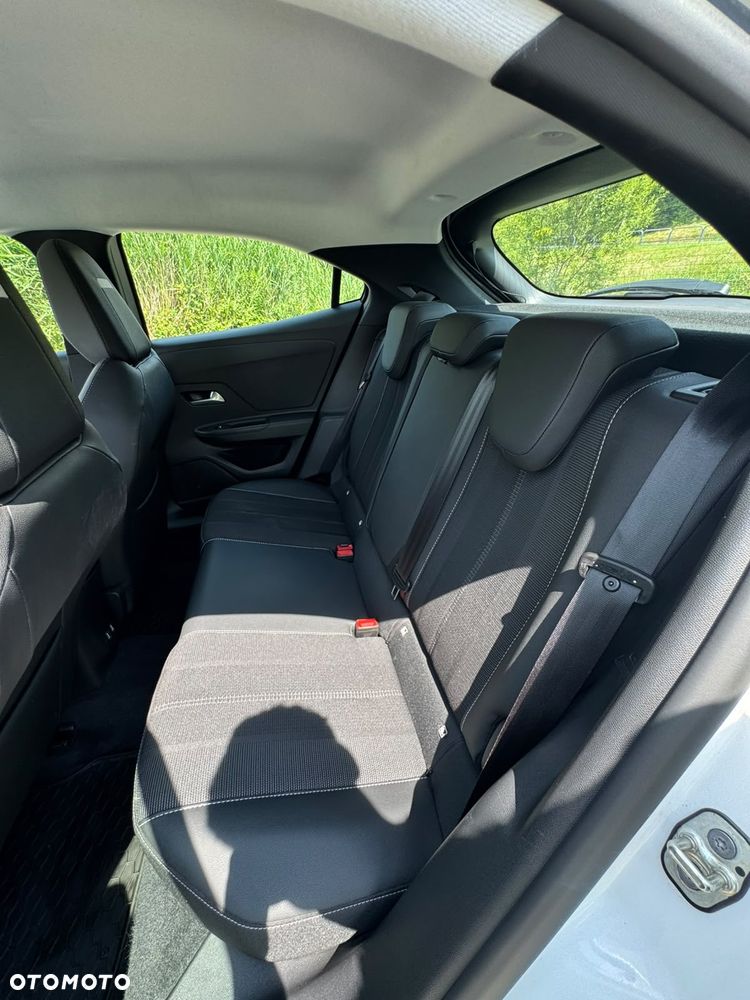 Opel Mokka 1.2 T Elegance S&S - 32