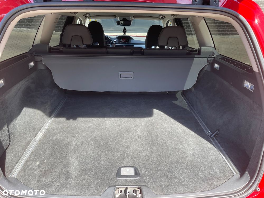 Volvo V70 D4 Geartronic Momentum - 16
