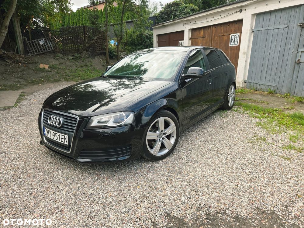 Audi A3 Sportback - 1