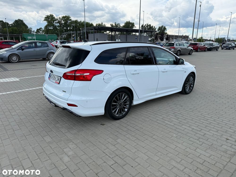 Ford Focus 1.0 EcoBoost Start-Stopp-System ST-LINE STYLE - 12
