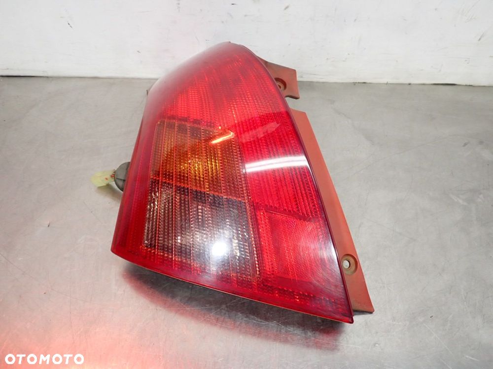 LAMPA LEWA TYLNA SUZUKI SWIFT IV - 1