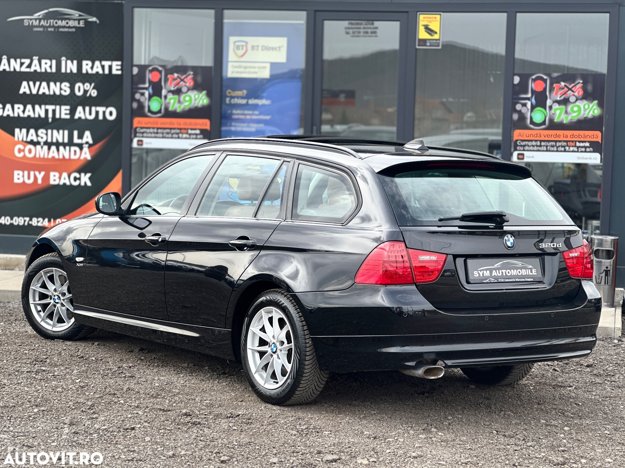 BMW Seria 3 320d xDrive DPF Touring Aut. - 3