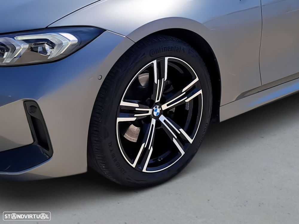 BMW 320 d Pack Desportivo M Auto - 4