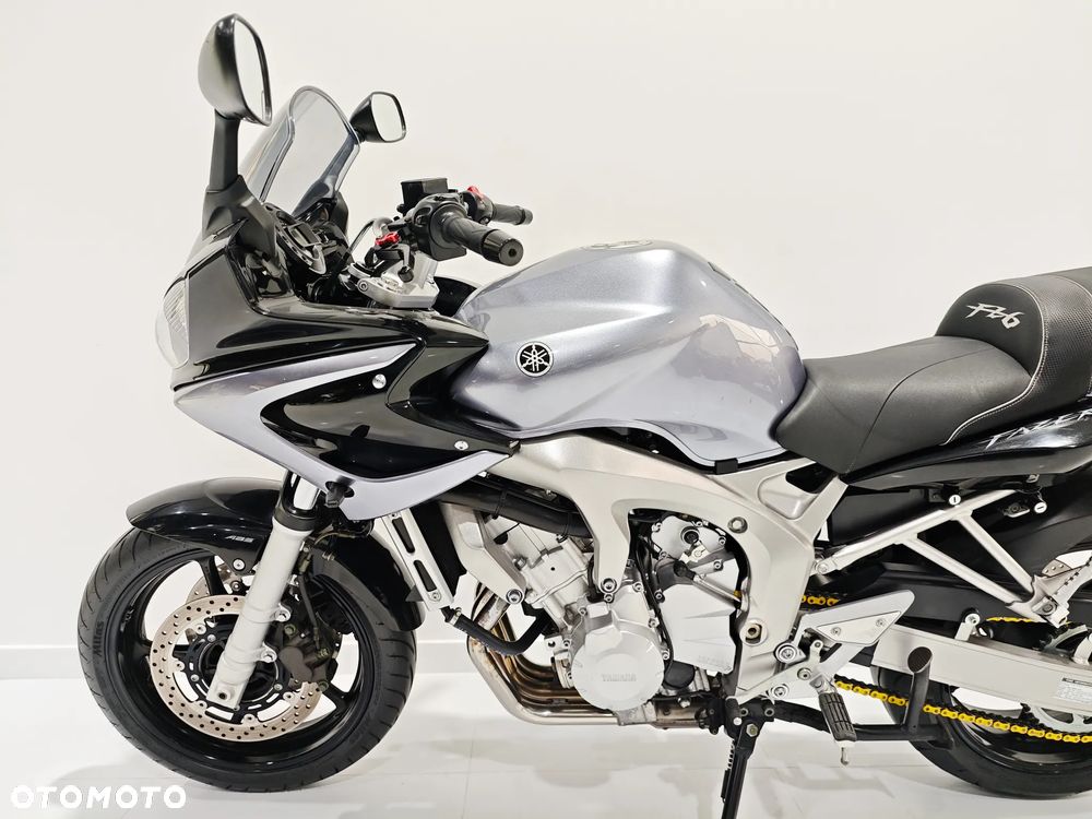 Yamaha FZ - 12