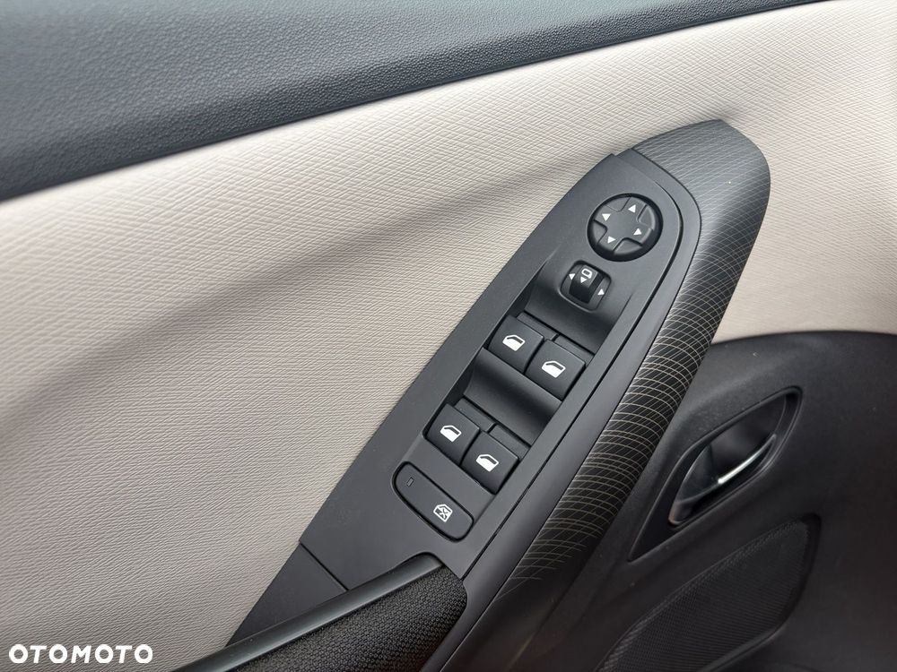 Citroën C4 Picasso 1.2 PureTech MoreLife S&S - 11
