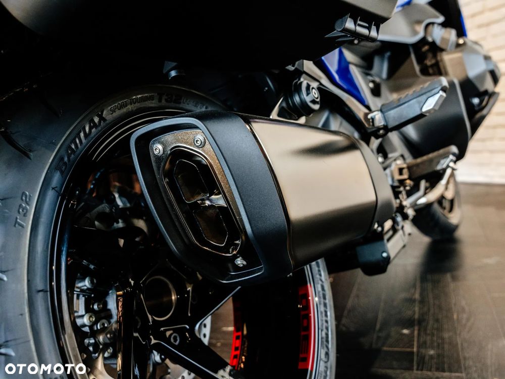 BMW R - 8