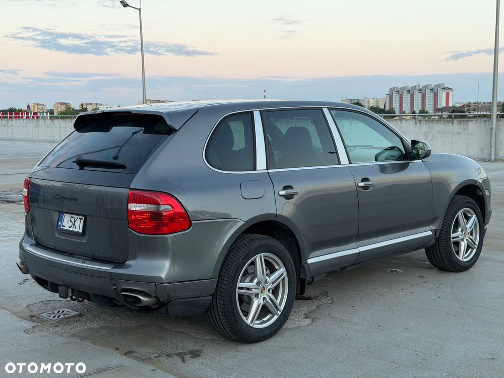 Porsche Cayenne - 5