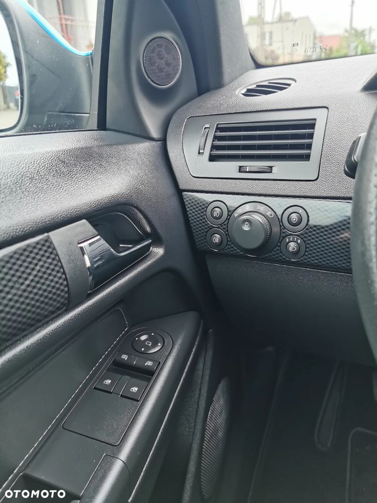 Opel Astra 1.6 Edition 111 Jahre - 15