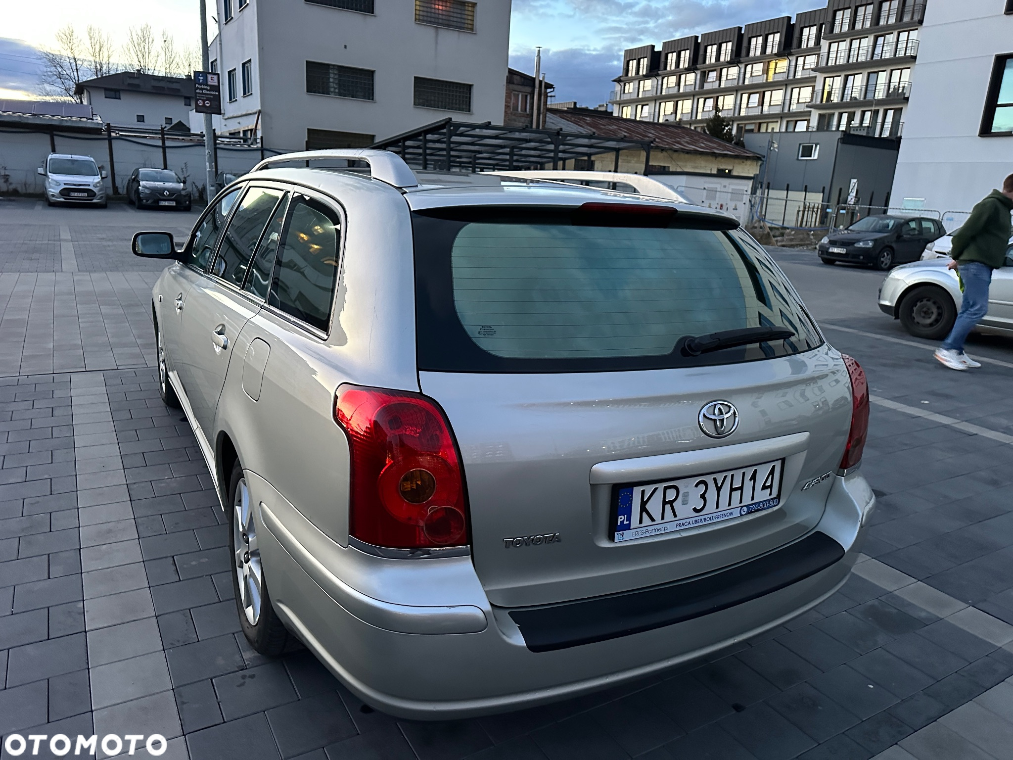Toyota Avensis - 13