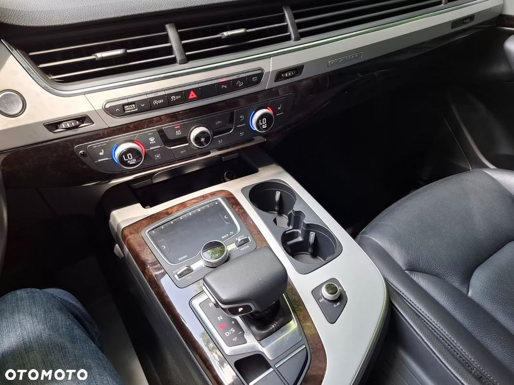 Audi Q7 - 6