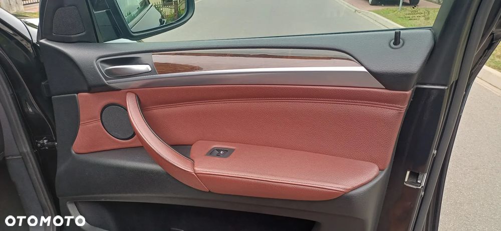 BMW X6 - 11