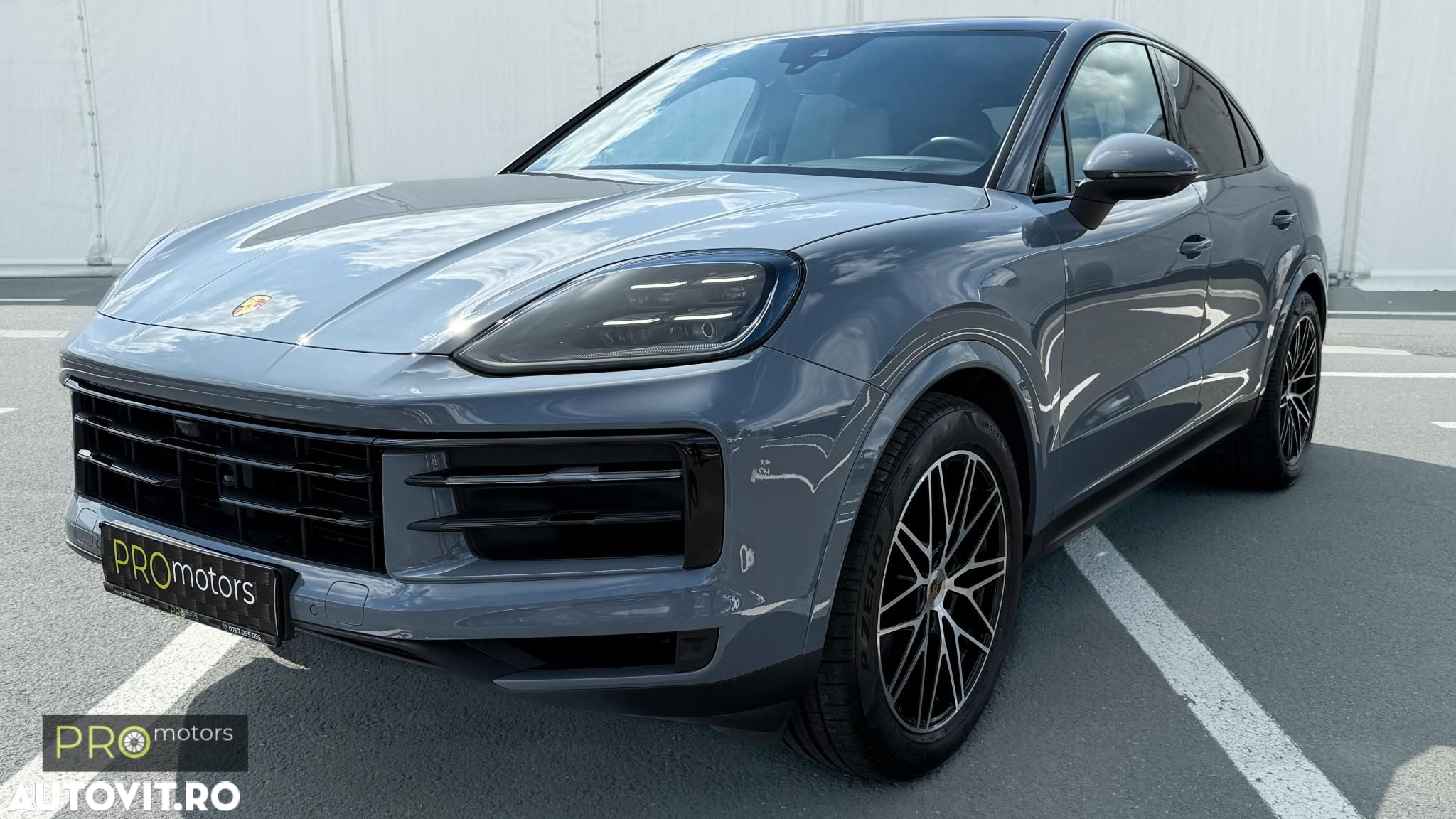 Porsche Cayenne Coupe Standard - 2