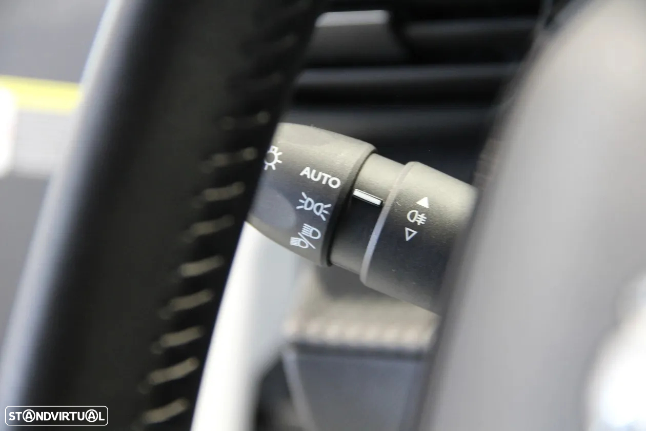 Peugeot 2008 1.2 PureTech Allure Pack - 14